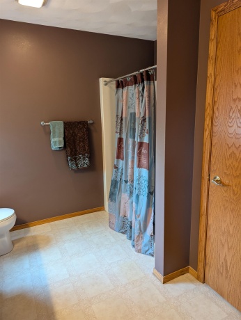 1891 Indian Springs, FREEPORT, Illinois 61032, 4 Bedrooms Bedrooms, ,2 BathroomsBathrooms,House,For Sale,Indian Springs,202603783