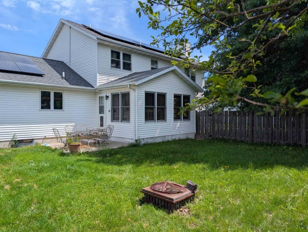 1891 Indian Springs, FREEPORT, Illinois 61032, 4 Bedrooms Bedrooms, ,2 BathroomsBathrooms,House,For Sale,Indian Springs,202603783