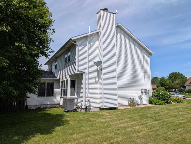 1891 Indian Springs, FREEPORT, Illinois 61032, 4 Bedrooms Bedrooms, ,2 BathroomsBathrooms,House,For Sale,Indian Springs,202603783