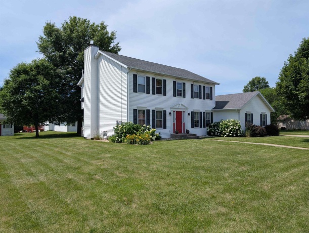 1891 Indian Springs, FREEPORT, Illinois 61032, 4 Bedrooms Bedrooms, ,2 BathroomsBathrooms,House,For Sale,Indian Springs,202603783