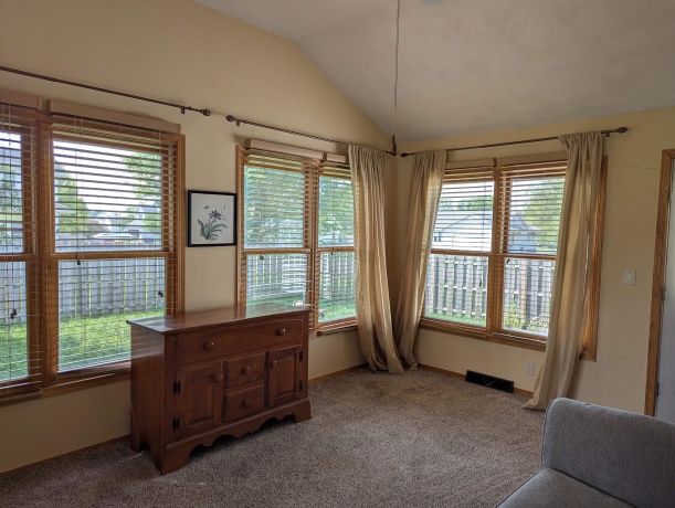 1891 Indian Springs, FREEPORT, Illinois 61032, 4 Bedrooms Bedrooms, ,2 BathroomsBathrooms,House,For Sale,Indian Springs,202603783
