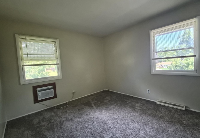 5773 Kirkwood, ROCKFORD, Illinois 61109, 4 Bedrooms Bedrooms, ,1 BathroomBathrooms,House,For Sale,Kirkwood,202603784