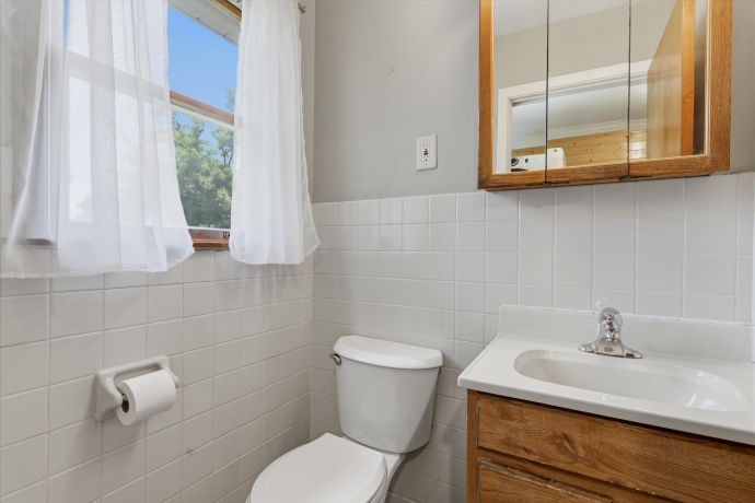 6231 Linden, LA GRANGE, Illinois 60525, 3 Bedrooms Bedrooms, ,1 BathroomBathrooms,House,For Sale,Linden,202603502