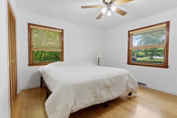 6231 Linden, LA GRANGE, Illinois 60525, 3 Bedrooms Bedrooms, ,1 BathroomBathrooms,House,For Sale,Linden,202603502