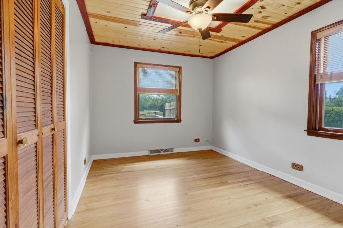 6231 Linden, LA GRANGE, Illinois 60525, 3 Bedrooms Bedrooms, ,1 BathroomBathrooms,House,For Sale,Linden,202603502