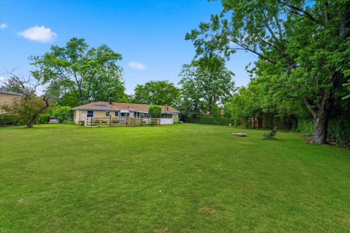 6231 Linden, LA GRANGE, Illinois 60525, 3 Bedrooms Bedrooms, ,1 BathroomBathrooms,House,For Sale,Linden,202603502