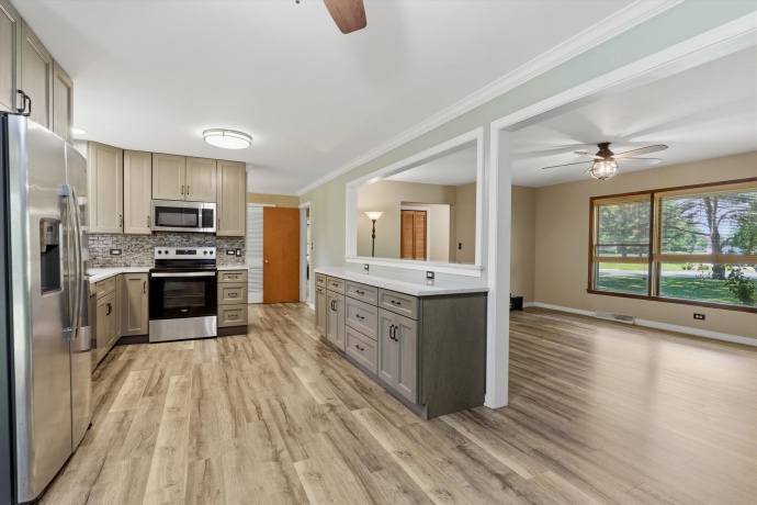 6231 Linden, LA GRANGE, Illinois 60525, 3 Bedrooms Bedrooms, ,1 BathroomBathrooms,House,For Sale,Linden,202603502