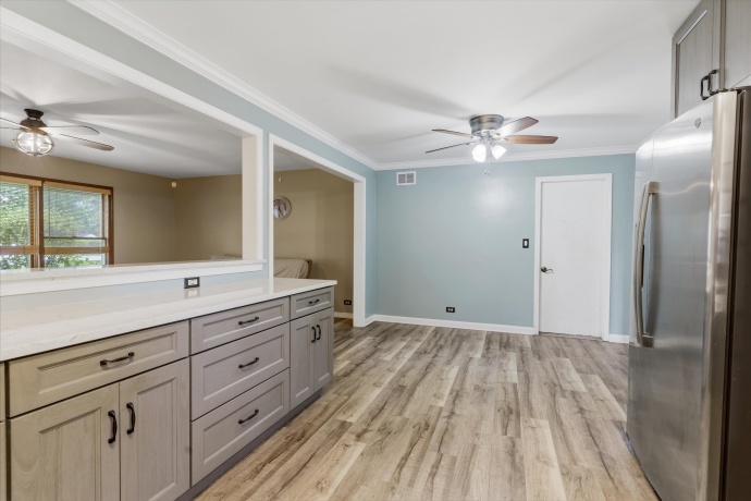 6231 Linden, LA GRANGE, Illinois 60525, 3 Bedrooms Bedrooms, ,1 BathroomBathrooms,House,For Sale,Linden,202603502