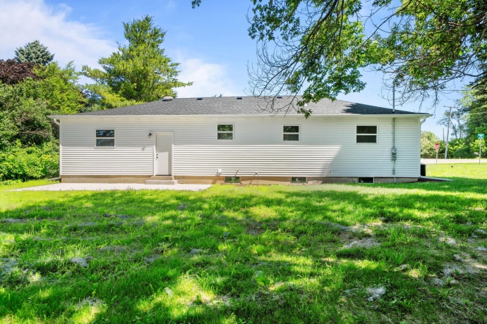 3569 Egan, LEAF RIVER, Illinois 61047, 2 Bedrooms Bedrooms, ,1 BathroomBathrooms,House,For Sale,Egan,202603786