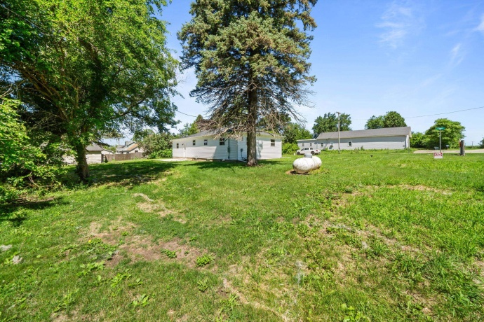 3569 Egan, LEAF RIVER, Illinois 61047, 2 Bedrooms Bedrooms, ,1 BathroomBathrooms,House,For Sale,Egan,202603786