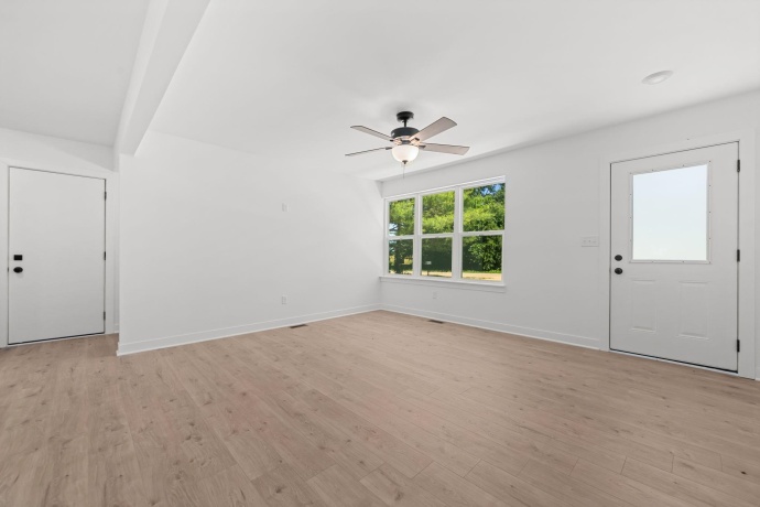3569 Egan, LEAF RIVER, Illinois 61047, 2 Bedrooms Bedrooms, ,1 BathroomBathrooms,House,For Sale,Egan,202603786