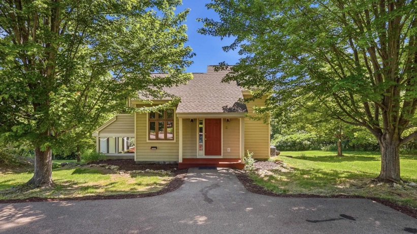3 Bluffwood, GALENA, Illinois 61036, 3 Bedrooms Bedrooms, ,2 BathroomsBathrooms,House,For Sale,Bluffwood,202603788