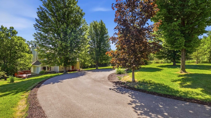 3 Bluffwood, GALENA, Illinois 61036, 3 Bedrooms Bedrooms, ,2 BathroomsBathrooms,House,For Sale,Bluffwood,202603788