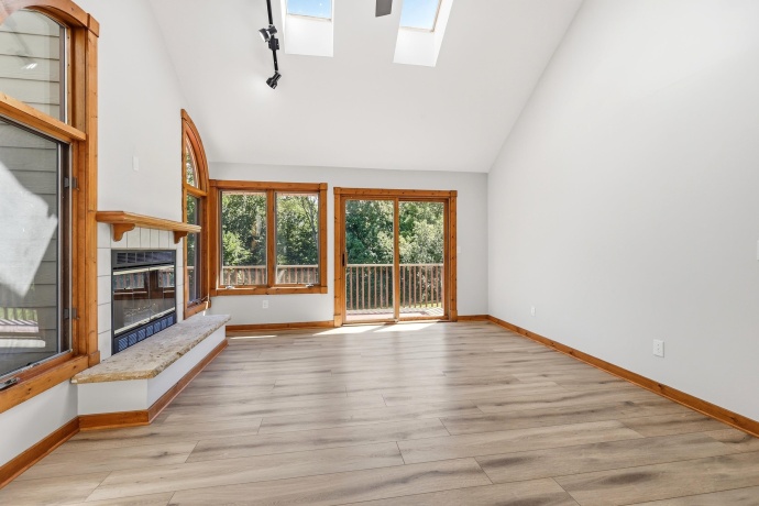 3 Bluffwood, GALENA, Illinois 61036, 3 Bedrooms Bedrooms, ,2 BathroomsBathrooms,House,For Sale,Bluffwood,202603788
