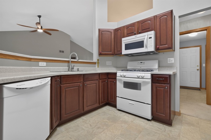 9219 CORRIEDALE RUN, ROSCOE, Illinois 61073, 3 Bedrooms Bedrooms, ,2 BathroomsBathrooms,House,For Sale,CORRIEDALE RUN,202603791