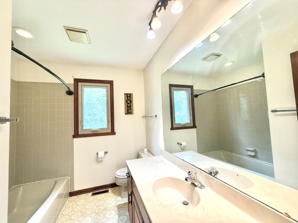 3549 Sage, ROCKFORD, Illinois 61114, 4 Bedrooms Bedrooms, ,2 BathroomsBathrooms,House,For Sale,Sage,202603792