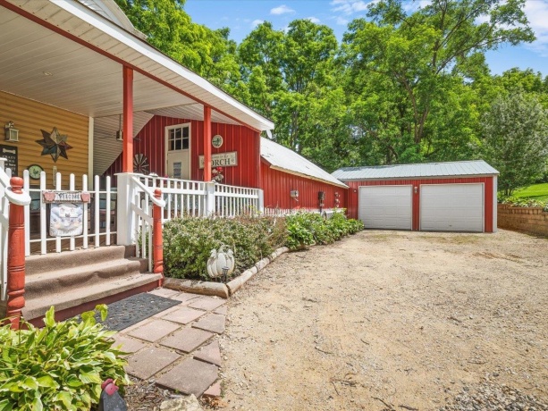3503 Ebys Mill, ELIZABETH, Illinois 61028, 2 Bedrooms Bedrooms, ,2 BathroomsBathrooms,House,For Sale,Ebys Mill,202603800