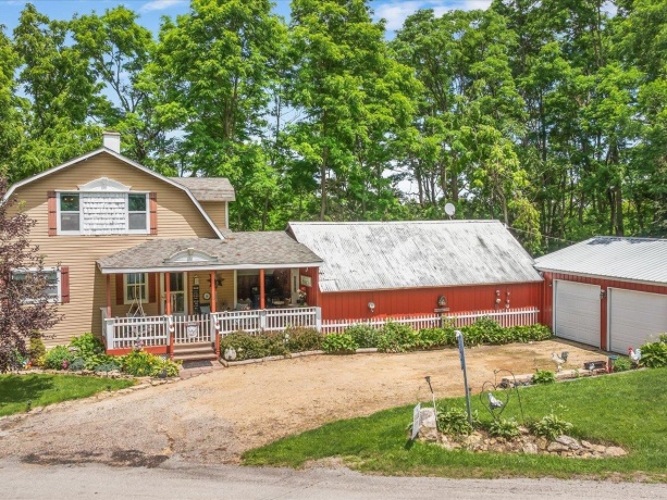 3503 Ebys Mill, ELIZABETH, Illinois 61028, 2 Bedrooms Bedrooms, ,2 BathroomsBathrooms,House,For Sale,Ebys Mill,202603800