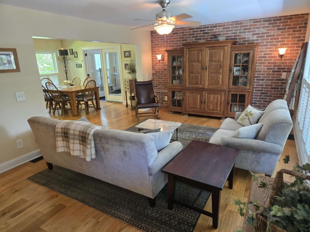 5A114 Apple Canyon, APPLE RIVER, Illinois 61001, 3 Bedrooms Bedrooms, ,2 BathroomsBathrooms,House,For Sale,Apple Canyon,202603803