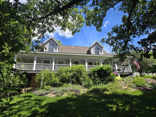 5A114 Apple Canyon, APPLE RIVER, Illinois 61001, 3 Bedrooms Bedrooms, ,2 BathroomsBathrooms,House,For Sale,Apple Canyon,202603803
