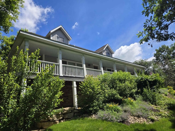 5A114 Apple Canyon, APPLE RIVER, Illinois 61001, 3 Bedrooms Bedrooms, ,2 BathroomsBathrooms,House,For Sale,Apple Canyon,202603803