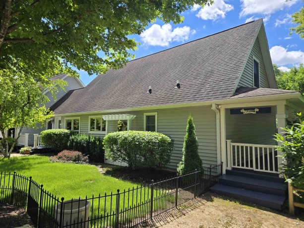 5A114 Apple Canyon, APPLE RIVER, Illinois 61001, 3 Bedrooms Bedrooms, ,2 BathroomsBathrooms,House,For Sale,Apple Canyon,202603803