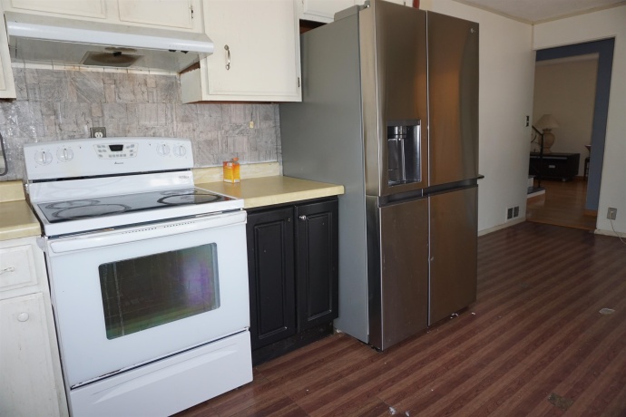 703 Maple, MACHESNEY PARK, Illinois 61115, 2 Bedrooms Bedrooms, ,2 BathroomsBathrooms,House,For Sale,Maple,202603804