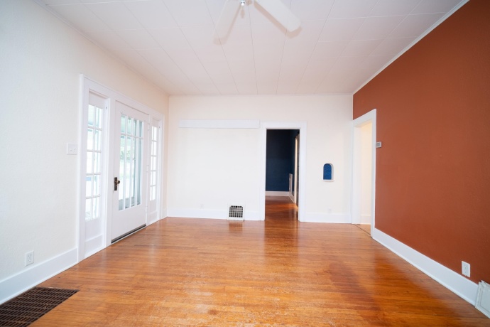 420 Park, FREEPORT, Illinois 61032, 2 Bedrooms Bedrooms, ,1 BathroomBathrooms,House,For Sale,Park,202603806