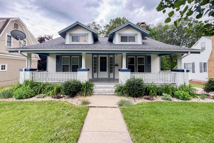 420 Park, FREEPORT, Illinois 61032, 2 Bedrooms Bedrooms, ,1 BathroomBathrooms,House,For Sale,Park,202603806