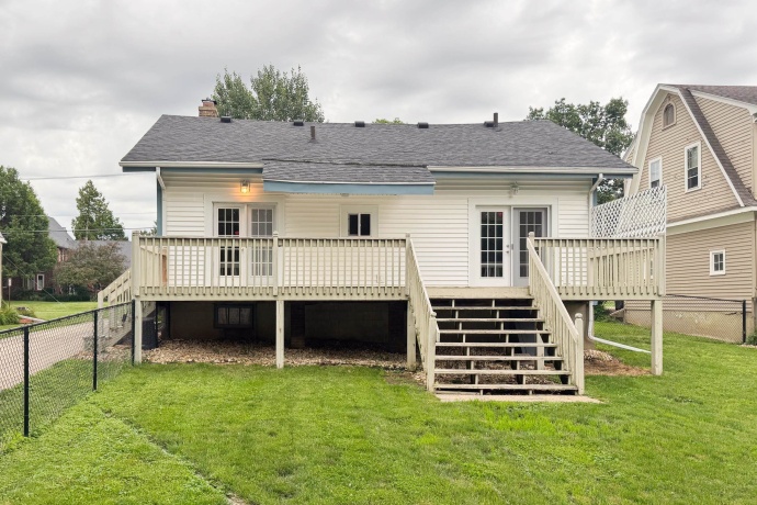 420 Park, FREEPORT, Illinois 61032, 2 Bedrooms Bedrooms, ,1 BathroomBathrooms,House,For Sale,Park,202603806