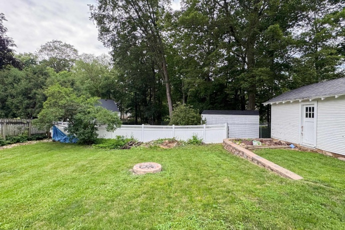 420 Park, FREEPORT, Illinois 61032, 2 Bedrooms Bedrooms, ,1 BathroomBathrooms,House,For Sale,Park,202603806