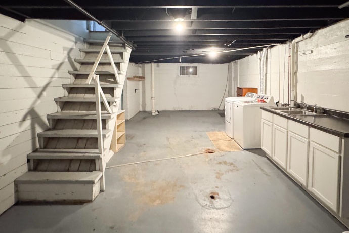 420 Park, FREEPORT, Illinois 61032, 2 Bedrooms Bedrooms, ,1 BathroomBathrooms,House,For Sale,Park,202603806