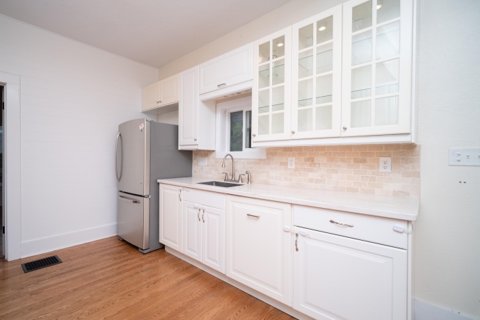 420 Park, FREEPORT, Illinois 61032, 2 Bedrooms Bedrooms, ,1 BathroomBathrooms,House,For Sale,Park,202603806