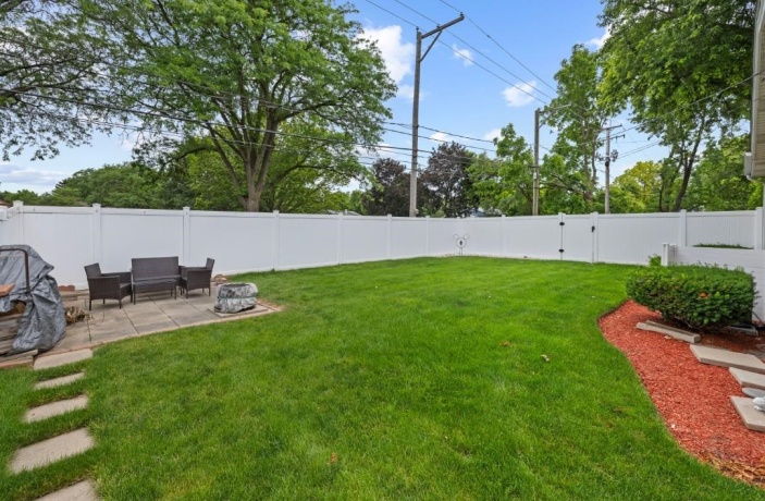 701 Kane, SOUTH ELGIN, Illinois 60177, 3 Bedrooms Bedrooms, ,2 BathroomsBathrooms,House,For Sale,Kane,202603807