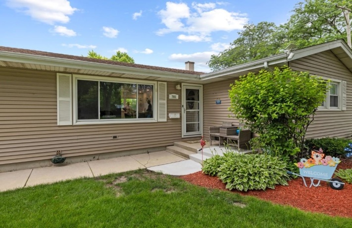 701 Kane, SOUTH ELGIN, Illinois 60177, 3 Bedrooms Bedrooms, ,2 BathroomsBathrooms,House,For Sale,Kane,202603807