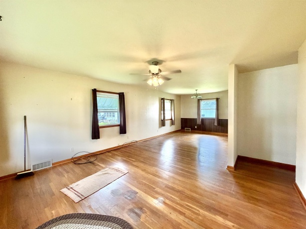 504 Colden, POLO, Illinois 61064, 3 Bedrooms Bedrooms, ,2 BathroomsBathrooms,House,For Sale,Colden,202603808