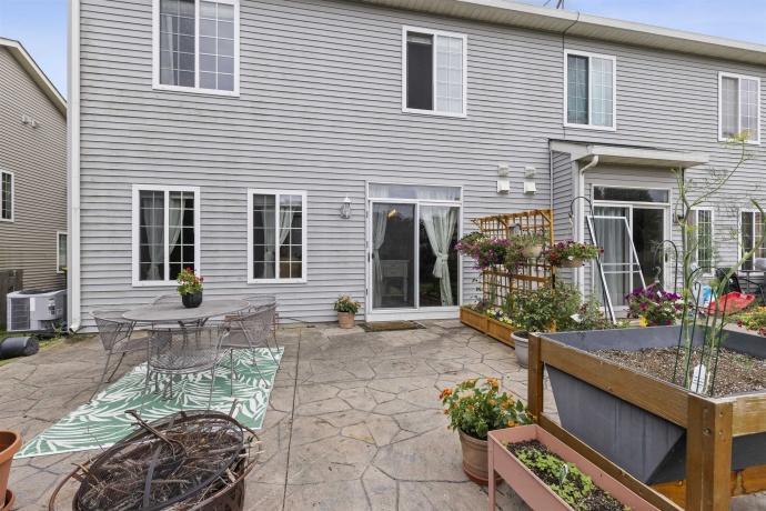 2652 Cesario, HAMPSHIRE, Illinois 60140, 3 Bedrooms Bedrooms, ,2 BathroomsBathrooms,Condominium,For Sale,Cesario,202603809