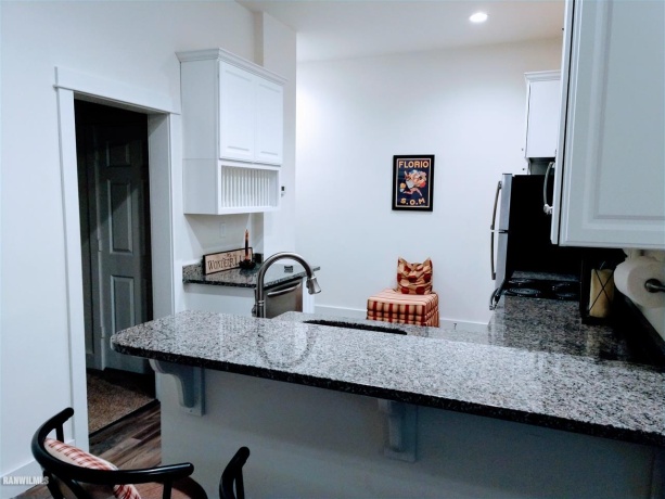 102 Market Street, Apt. 2, MOUNT CARROLL, Illinois 61053, 2 Bedrooms Bedrooms, ,1 BathroomBathrooms,House,For Sale,Market Street, Apt. 2,170960