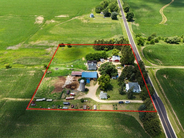 3139 McConnell, DAKOTA, Illinois 61018, 4 Bedrooms Bedrooms, ,1 BathroomBathrooms,Farm,For Sale,McConnell,202603814