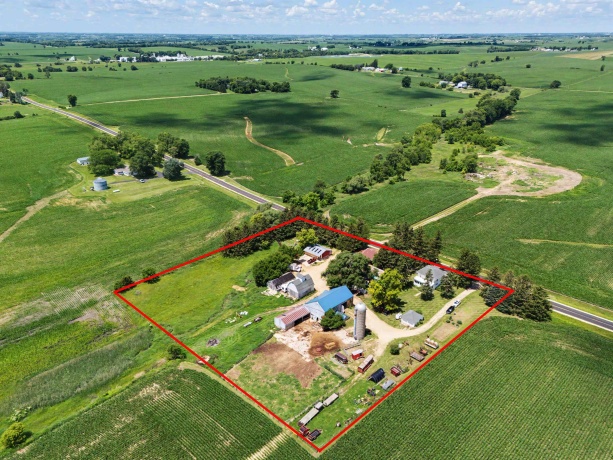 3139 McConnell, DAKOTA, Illinois 61018, 4 Bedrooms Bedrooms, ,1 BathroomBathrooms,Farm,For Sale,McConnell,202603814