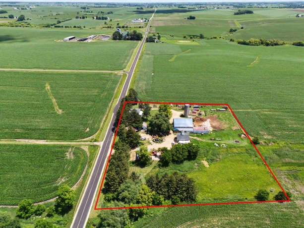 3139 McConnell, DAKOTA, Illinois 61018, 4 Bedrooms Bedrooms, ,1 BathroomBathrooms,Farm,For Sale,McConnell,202603814