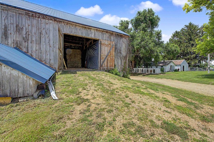 3139 McConnell, DAKOTA, Illinois 61018, 4 Bedrooms Bedrooms, ,1 BathroomBathrooms,Farm,For Sale,McConnell,202603814