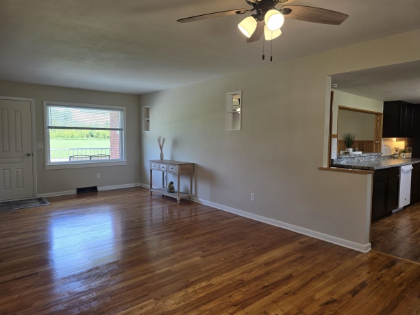 4850 Fielding, ROCKFORD, Illinois 61102, 3 Bedrooms Bedrooms, ,1 BathroomBathrooms,House,For Sale,Fielding,202603812