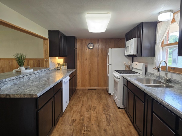 4850 Fielding, ROCKFORD, Illinois 61102, 3 Bedrooms Bedrooms, ,1 BathroomBathrooms,House,For Sale,Fielding,202603812