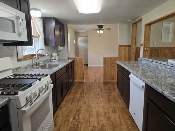 4850 Fielding, ROCKFORD, Illinois 61102, 3 Bedrooms Bedrooms, ,1 BathroomBathrooms,House,For Sale,Fielding,202603812