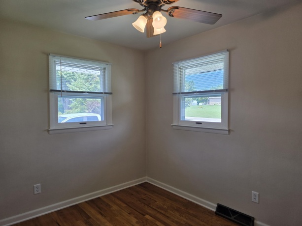 4850 Fielding, ROCKFORD, Illinois 61102, 3 Bedrooms Bedrooms, ,1 BathroomBathrooms,House,For Sale,Fielding,202603812