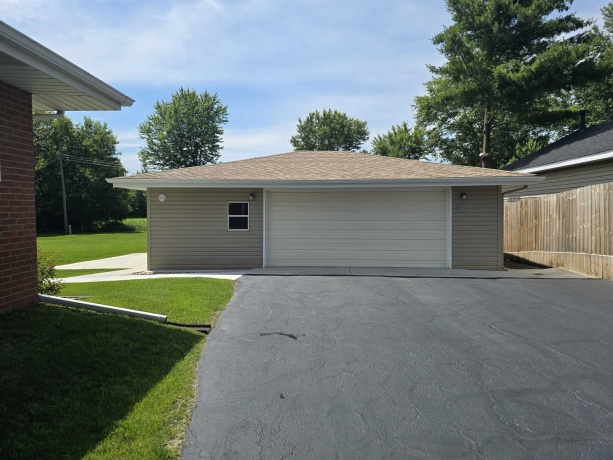 4850 Fielding, ROCKFORD, Illinois 61102, 3 Bedrooms Bedrooms, ,1 BathroomBathrooms,House,For Sale,Fielding,202603812