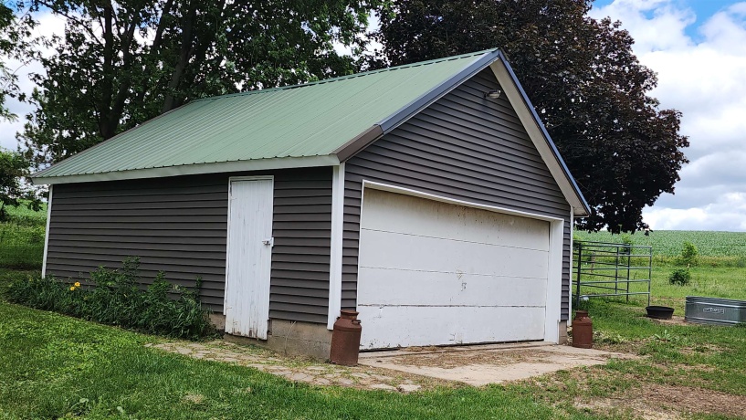 7808 Brick School, ROCK CITY, Illinois 61070, 3 Bedrooms Bedrooms, ,2 BathroomsBathrooms,House,For Sale,Brick School,202603684