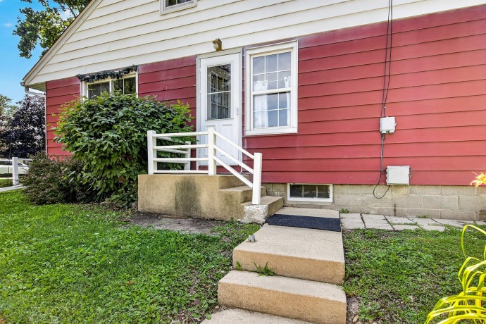 4010 Pinecrest, ROCKFORD, Illinois 61107, 3 Bedrooms Bedrooms, ,1 BathroomBathrooms,House,For Sale,Pinecrest,202603816