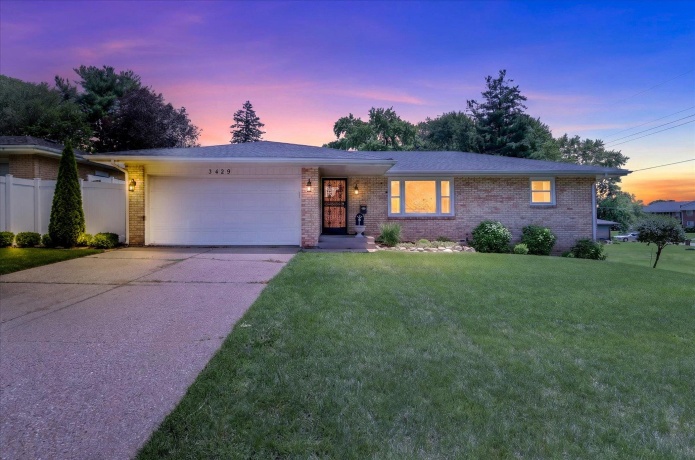 3429 Pontiac, ROCKFORD, Illinois 61101, 3 Bedrooms Bedrooms, ,1 BathroomBathrooms,House,For Sale,Pontiac,202603817
